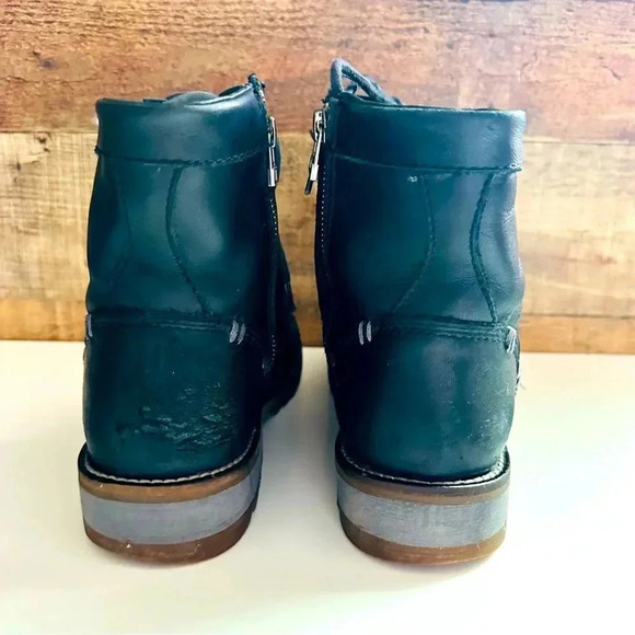 Kodiak Black Ankle Boots - Picture 3 of 5